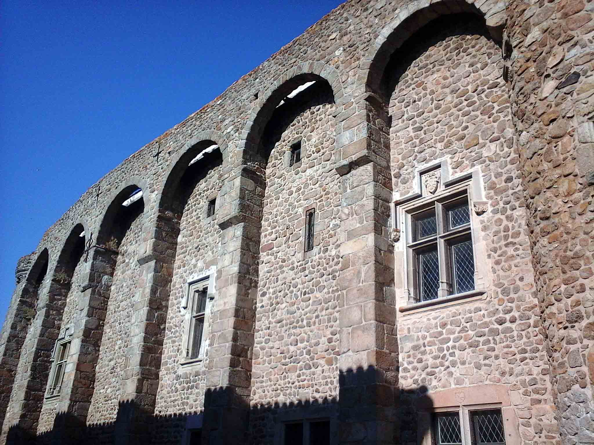 Façade Ouest. Prieuré de Champdieu