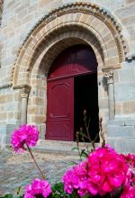 Porche. Eglise de Champdieu